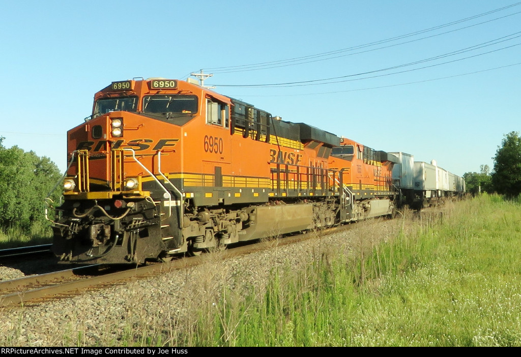 BNSF 6950 East